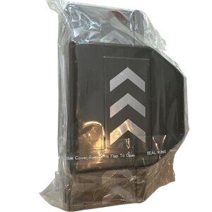 Stampin Up Chevron Paper Punch, Flat Locking Punch